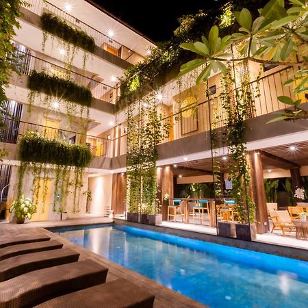 Hotel Tanaga Coliving à Seminyak Extérieur photo